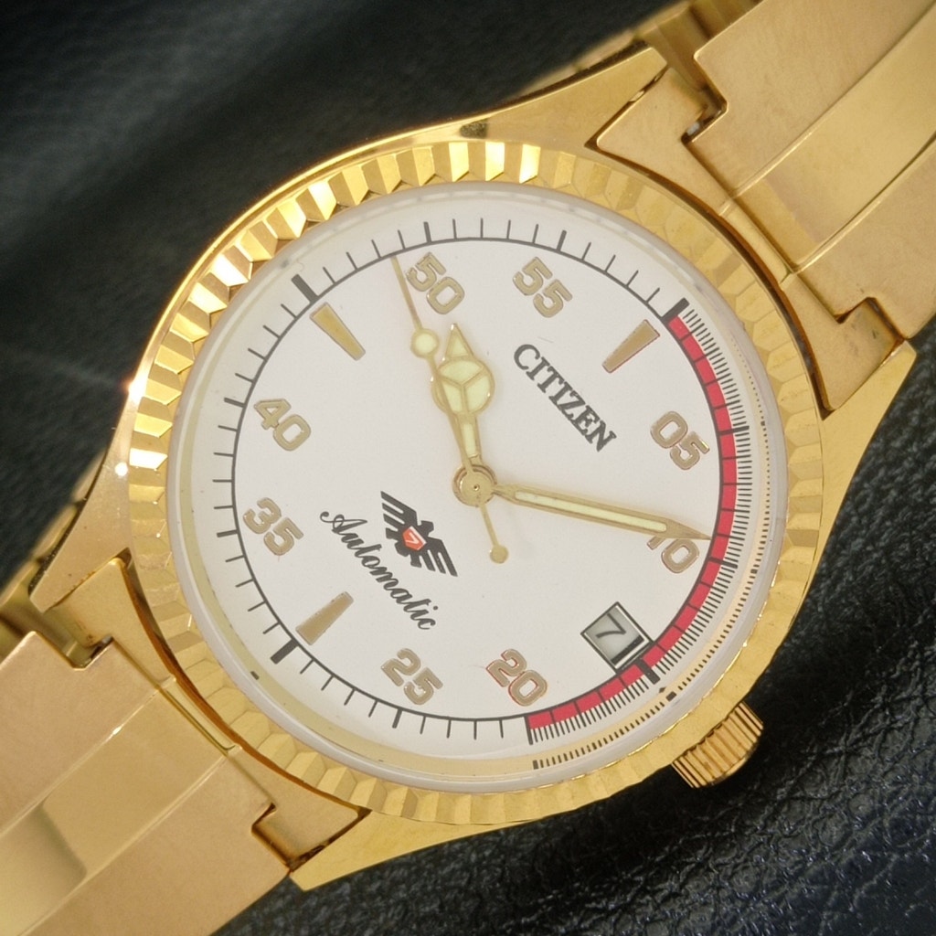 Vintage 1983 Citizen Automatic Mens Gold Watch WDaydate  Red Accents